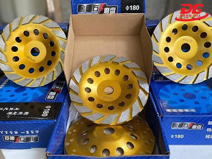 #6 Lưu ý cần biết khi chọn mua lưỡi mài bê tông 180 mm