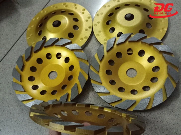 Bí kíp sử dụng lưỡi mài sàn 180 mm hiệu quả, an toàn