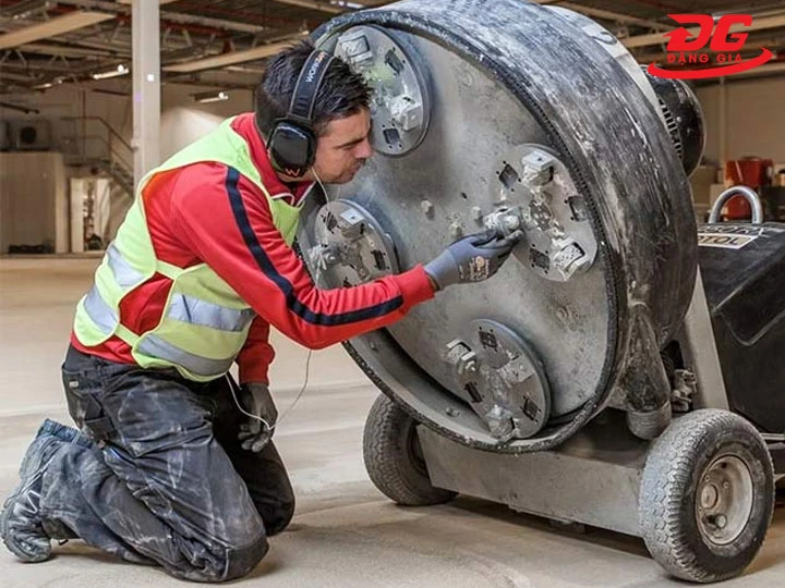 lưỡi mài bê tông 180 mm Tốc độ mài gây shock