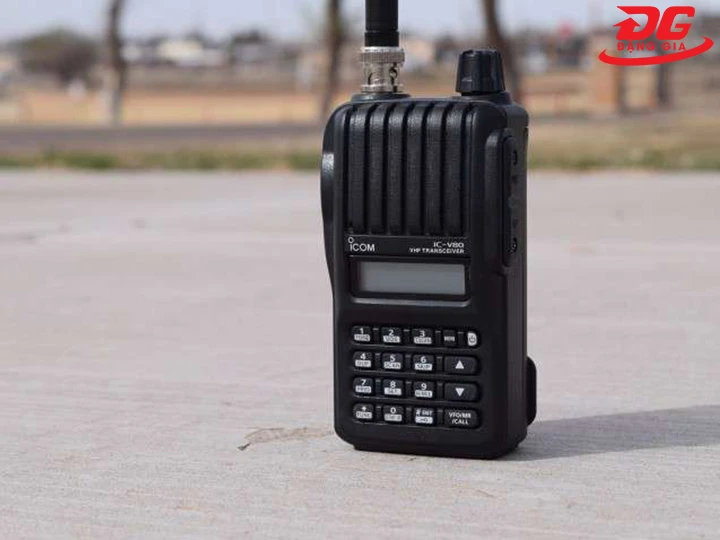 Bộ đàm sự kiện mini iCOM IC-V80 UHF