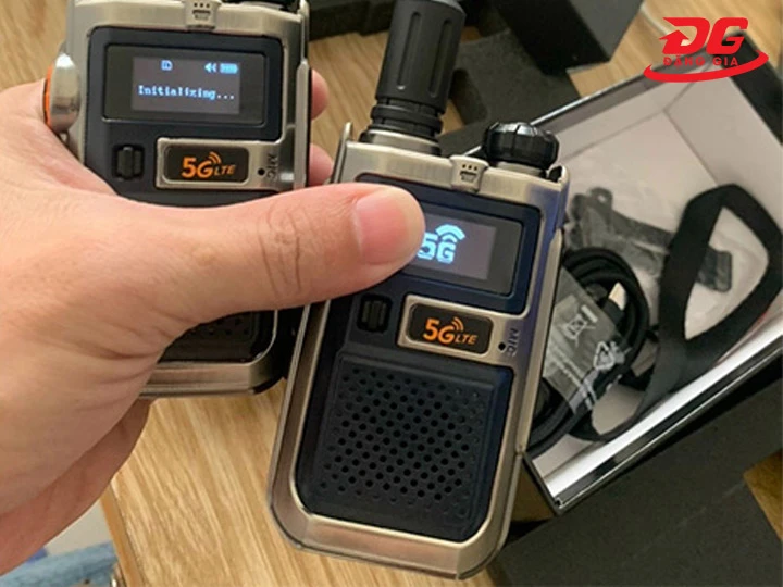 Bộ đàm cầm tay 100km mạng 4G Iwakie HJ-3600