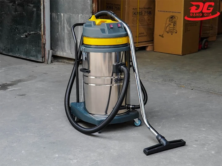máy hút bụi công nghiệp trang bị motor 1800w