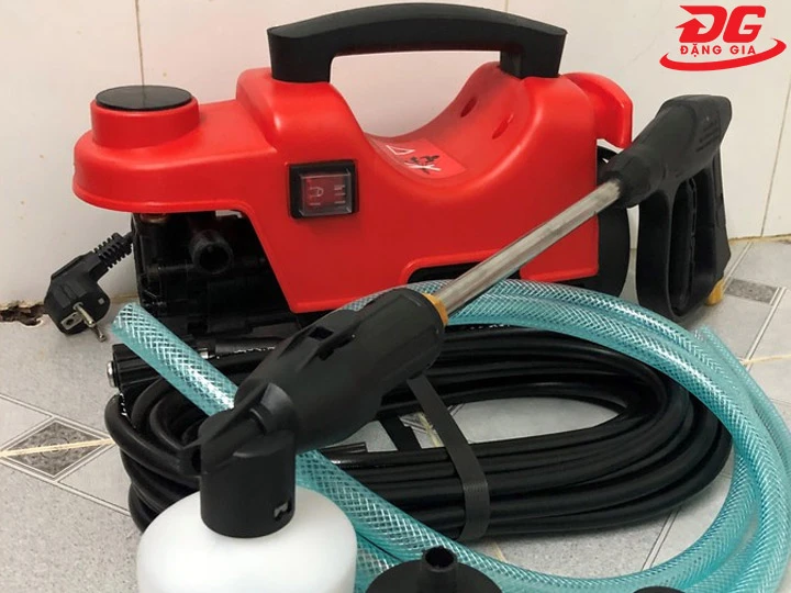 Máy rửa xe Kobe 2000