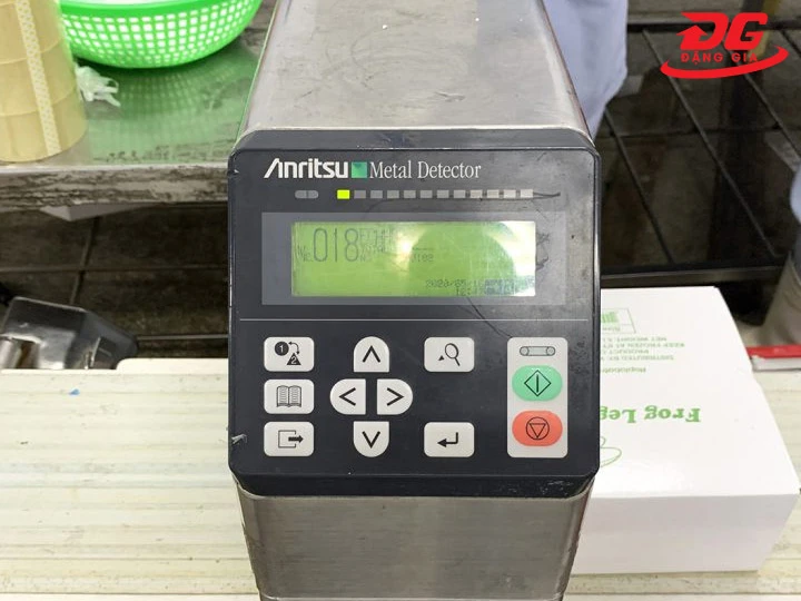 Kích hoạt hệ thống và tải dữ liệu cần thiết Máy dò kim loại Anritsu