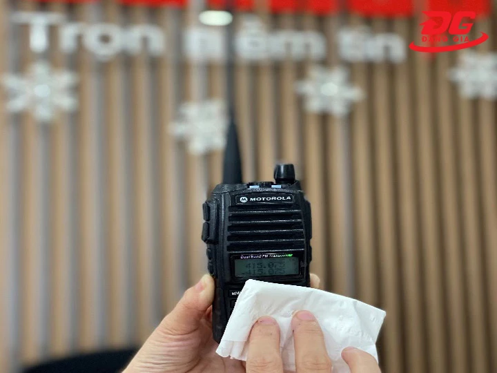 Mẹo sử dụng bộ đàm CSGT an toàn và bền lâu