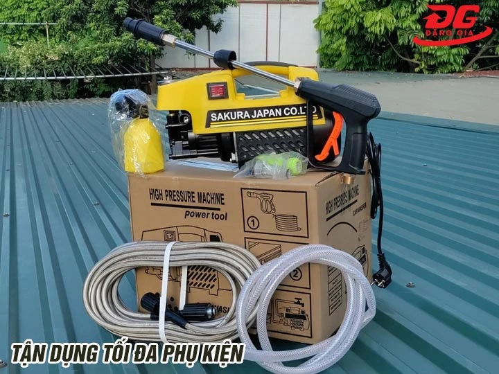 Tận dụng hết phụ kiện máy rửa xe Sakura