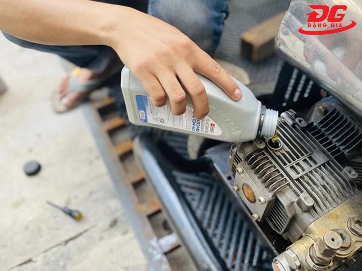 Cập nhật cách thay nhớt máy rửa xe chuyên nghiệp