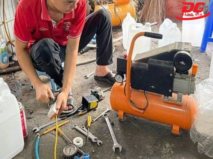 thay dầu định kỳ cho máy nén khí