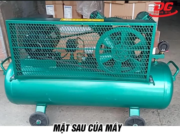 Mặt sau máy nén khí Fusheng D-3