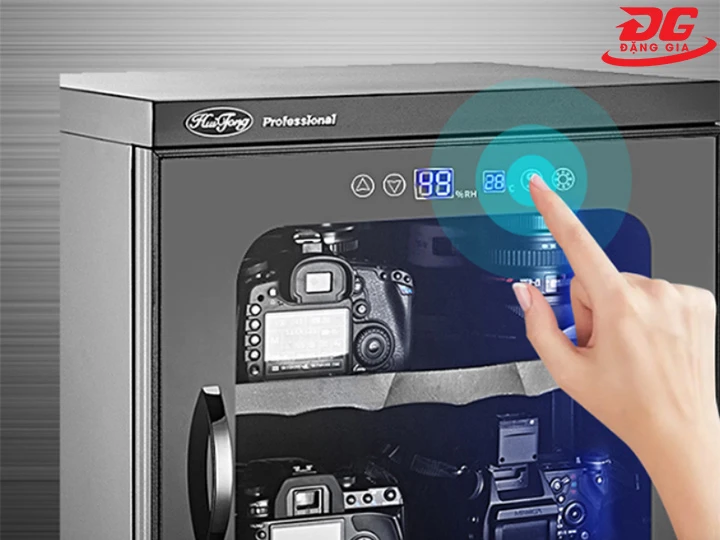 màn hình hiển thị và nút bấm tủ chống ảm Hutong