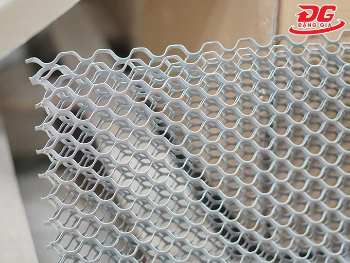 lưới xám của tháp giải nhiệt Liang Chi LBC-300RT