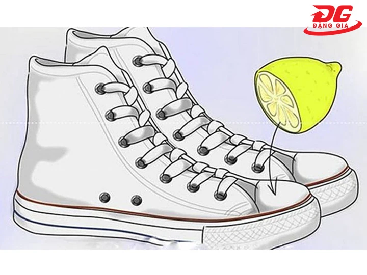 Dùng chanh tươi giặt tẩy đế giày bị ố vàng