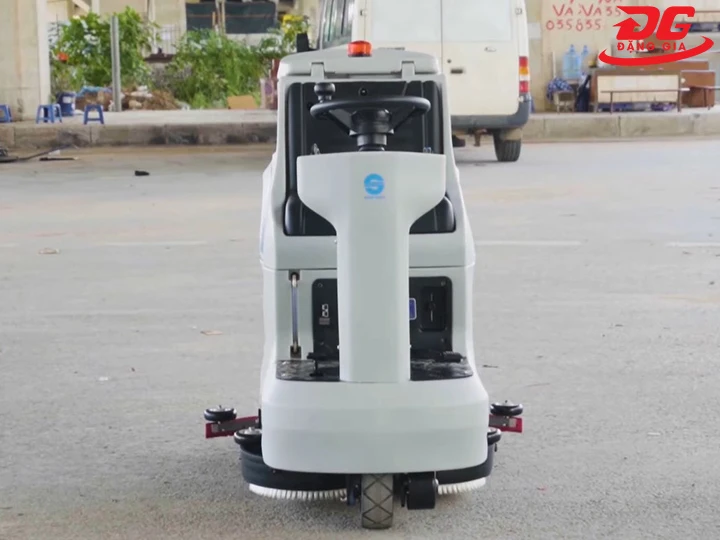 Đặng Gia bán máy chà sàn Supper Clean SC 1350