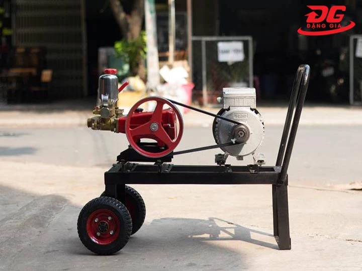 Máy xịt rửa xe chuyên nghiệp 5HP TS-80