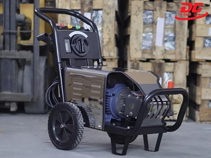 Máy rửa xe Kumisai 2000PSI