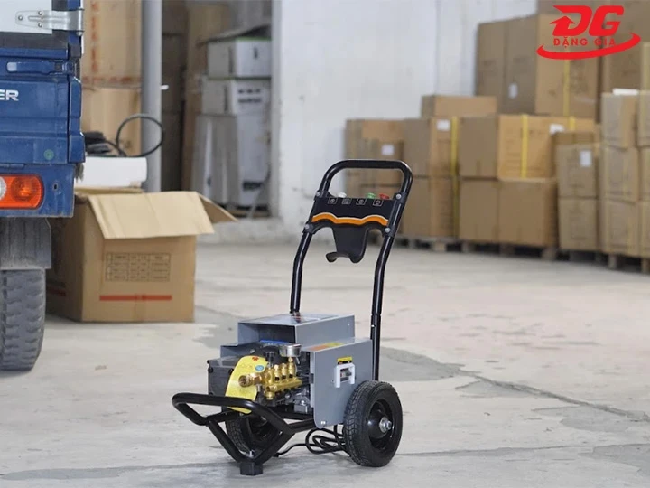 Máy rửa xe Palada PD 70/1.8