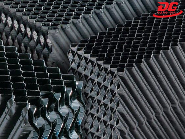 Vệ sinh định kỳ Tấm tản nhiệt tháp LiangChi