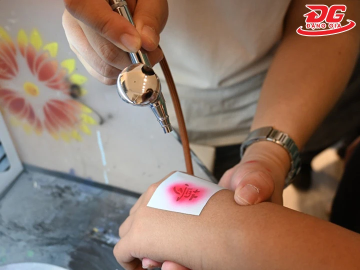 sử dụng máy nén khí Sparmax sáng tạo nghệ thuật