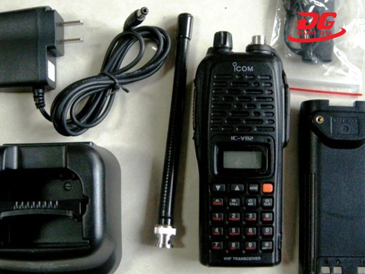 Máy bộ đàm Icom IC-V82