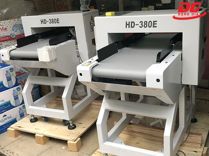 hình ảnh Máy dò kim loại trong giày Easement HD-380E