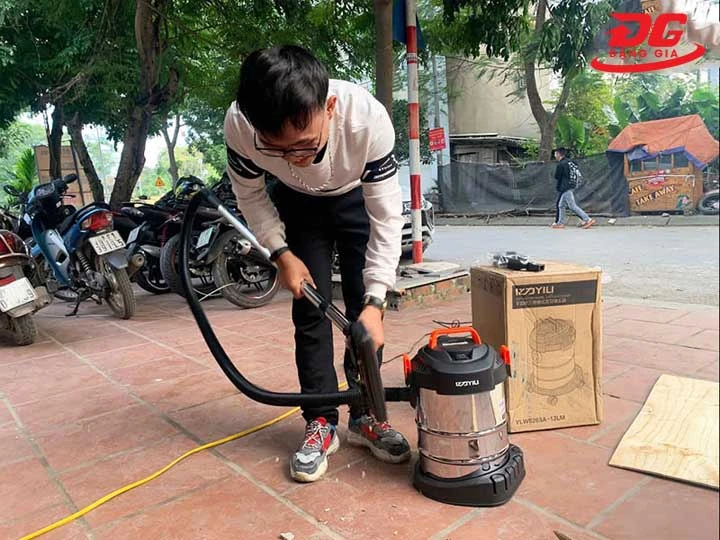 lắp đặt Máy hút bụi 12l Yili