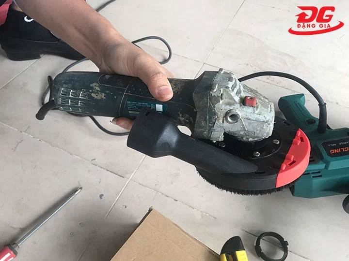 Máy mài bê tông cầm tay nhỏ gọn