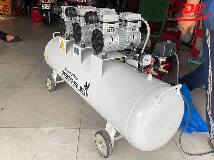 máy nén khí không dầu Pegasus TM-OF750x3