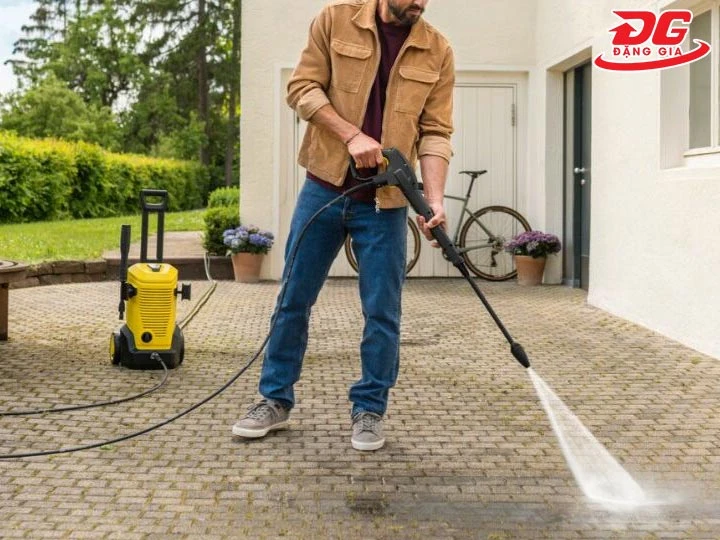 Máy rửa xe Đức vệ sinh sân vườn mạnh