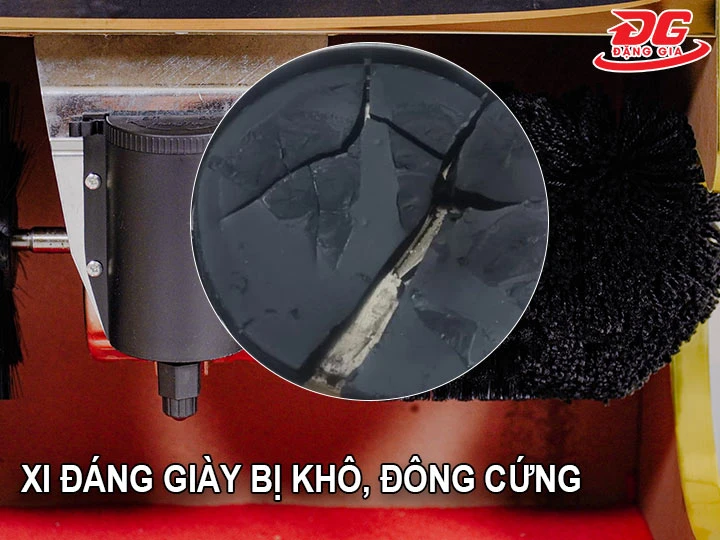 Xi trong máy bị khô hoặc đông cứng