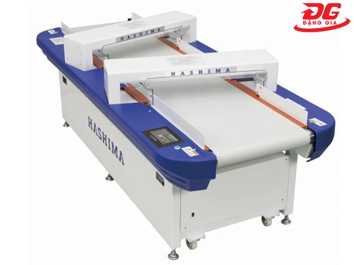 máy dò kim loại may mặc băng tải