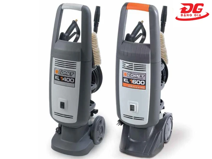 Máy rửa xe của Ý Comet