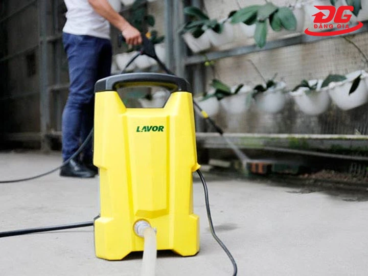 Máy rửa xe Ý Lavor 120