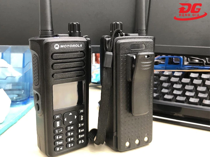 Máy bộ đàm tầm xa Motorola DP8668