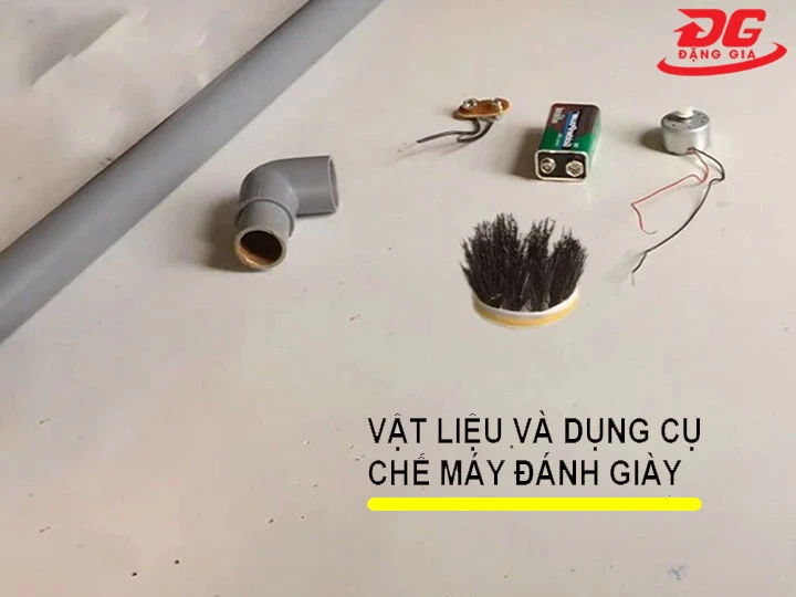 dụng cụ làm máy đánh giày tự chế