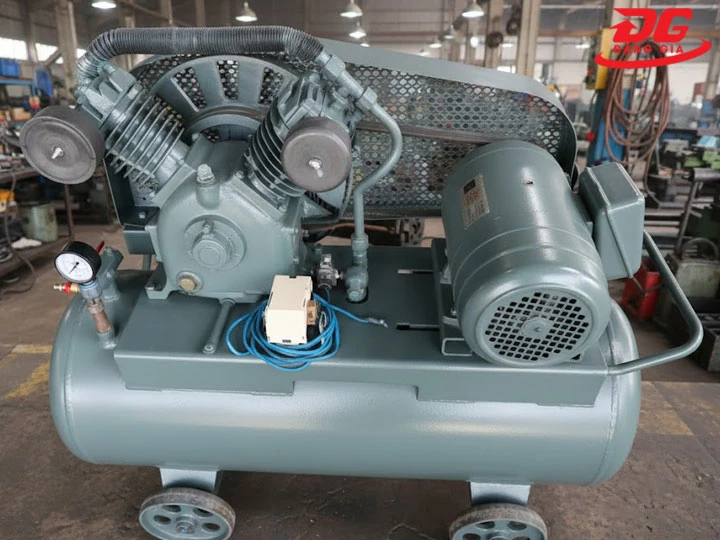 Máy Nén Khí Sanco bao nhiêu lít