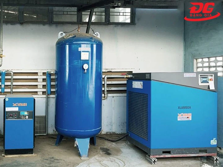 giữ vệ sinh máy nén khí trục vít luôn sạch thông thoáng