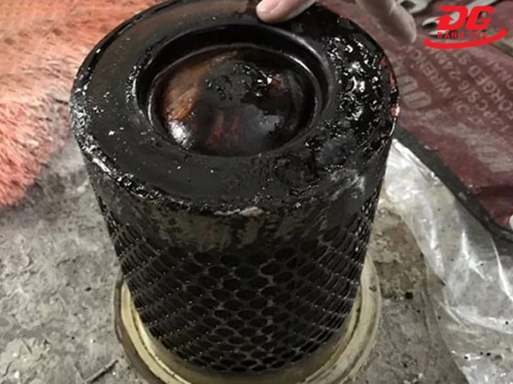 máy nén khí trục vít bị hao dầu do hư trục vít