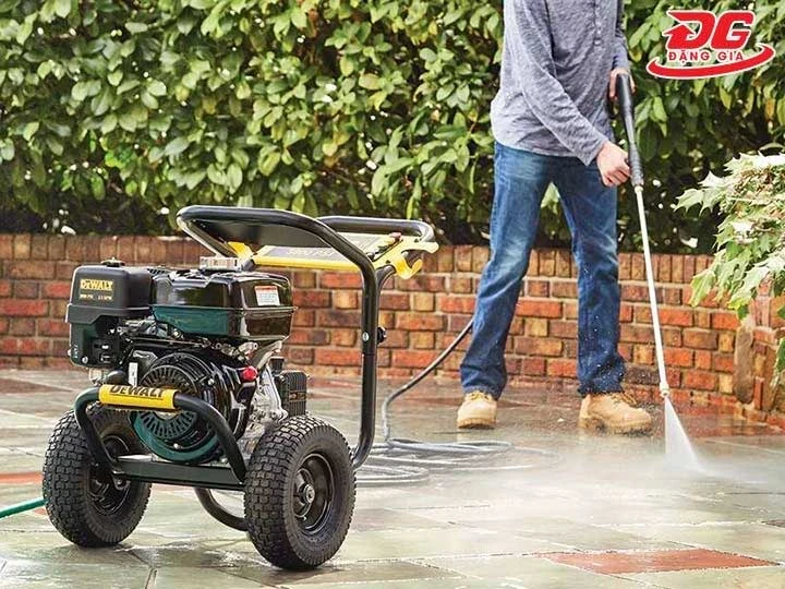 Bảo quản máy nơi khô ráo, tránh ánh nắng và ẩm ướt