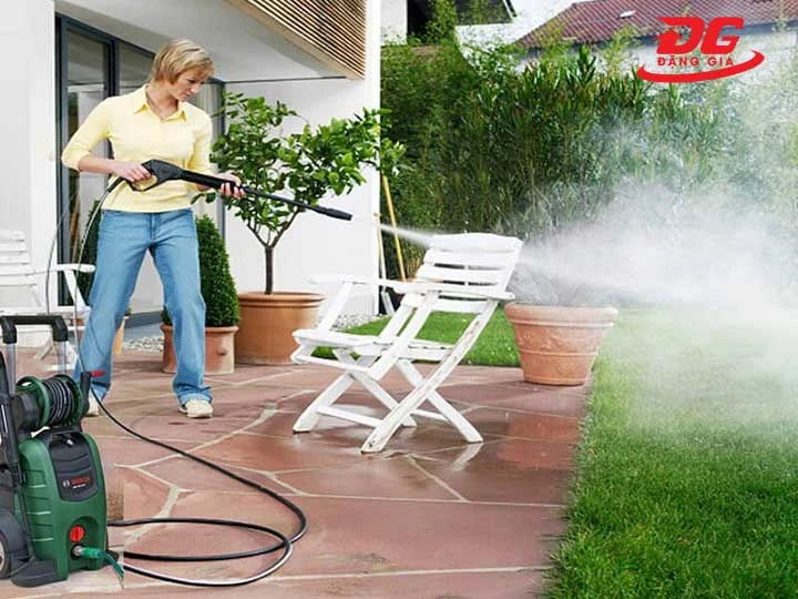 Lia súng với tốc độ chậm trên bề mặt can thiệp