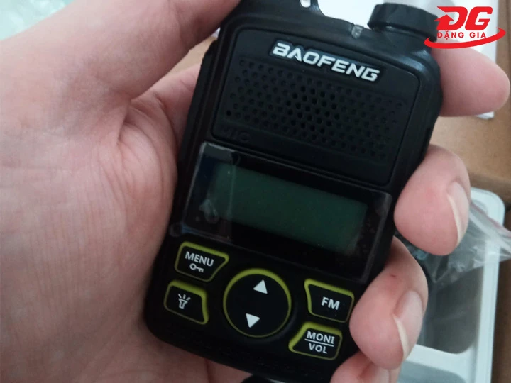 Bộ đàm Baofeng nhỏ gọn