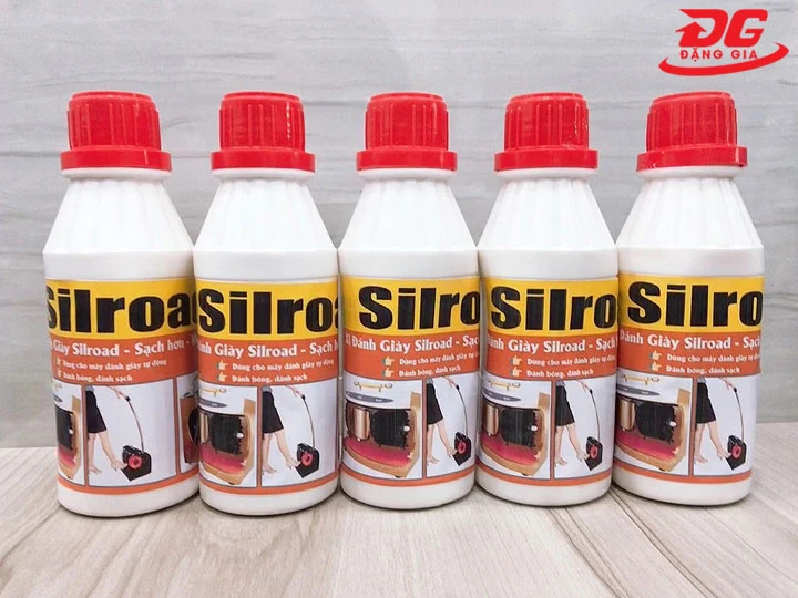 Xi đánh giày cho máy đánh giày