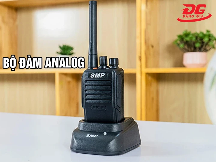 Bộ đàm Analog