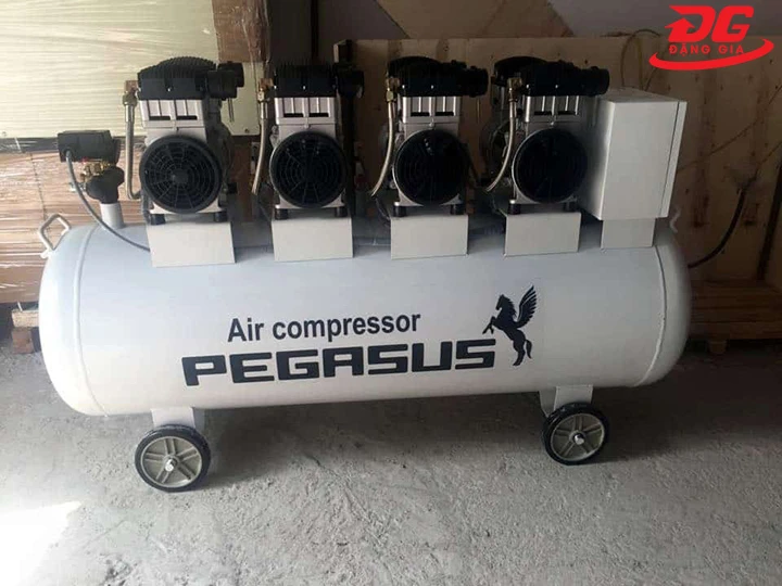 Máy nén khí 6HP Pegasus TM-OF1100x4-300L