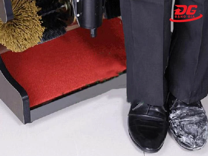 sử dụng Máy đánh giày Shiny DX8