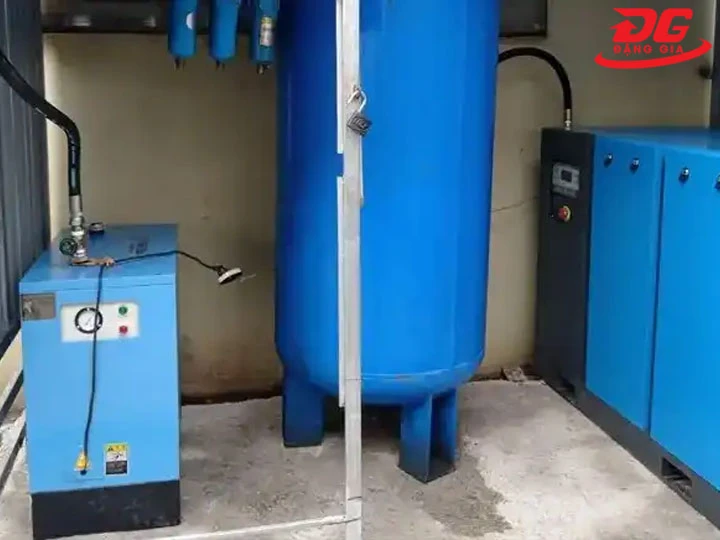 ưu tiên mua máy Nén Khí Yujin có mô tơ dây đồng