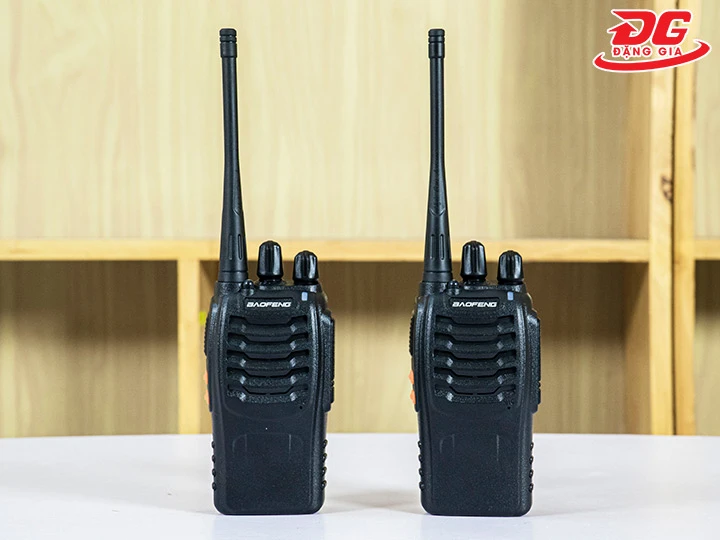 Top 7+ Bộ đàm Trung Quốc: Giá rẻ, Sóng khỏe, Đàm thoại rõ