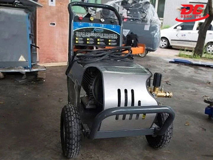 Máy xịt rửa xe Kouritsu 19M36 - 5.5T4