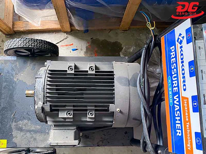 thay motor cho máy rửa xe 3kW