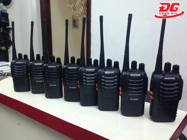 Top 7+ Bộ đàm Trung Quốc: Giá rẻ, Sóng khỏe, Đàm thoại rõ