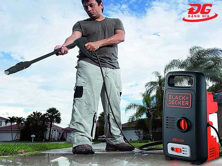 sử dụng máy rửa xe Black&Decker